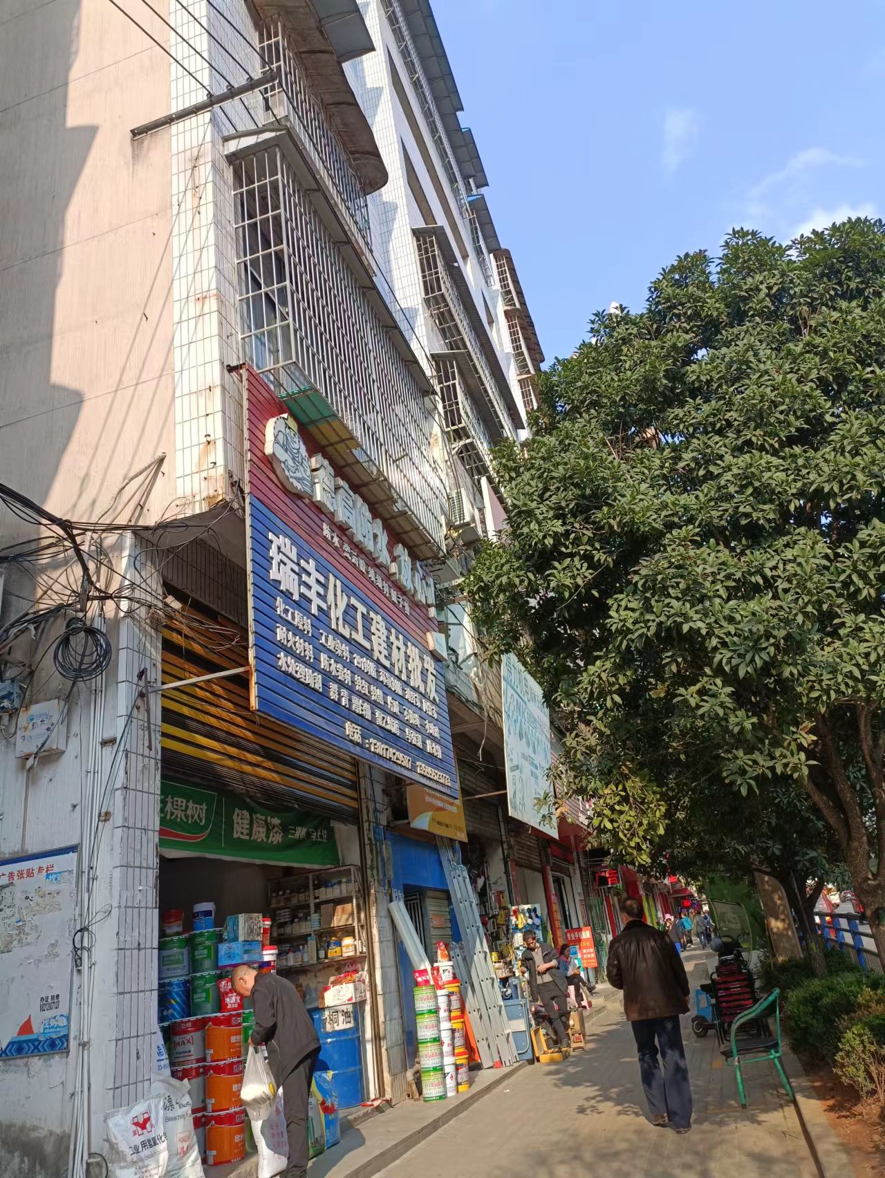 1693805463149536.jpg 凯里房屋图片(外立面2).jpg